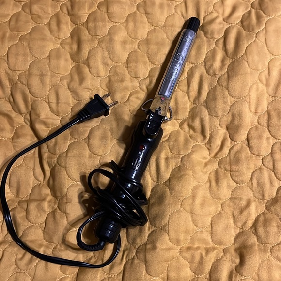 Black and Silver Hair Curling Iron 3/4 - Picture 2 of 4